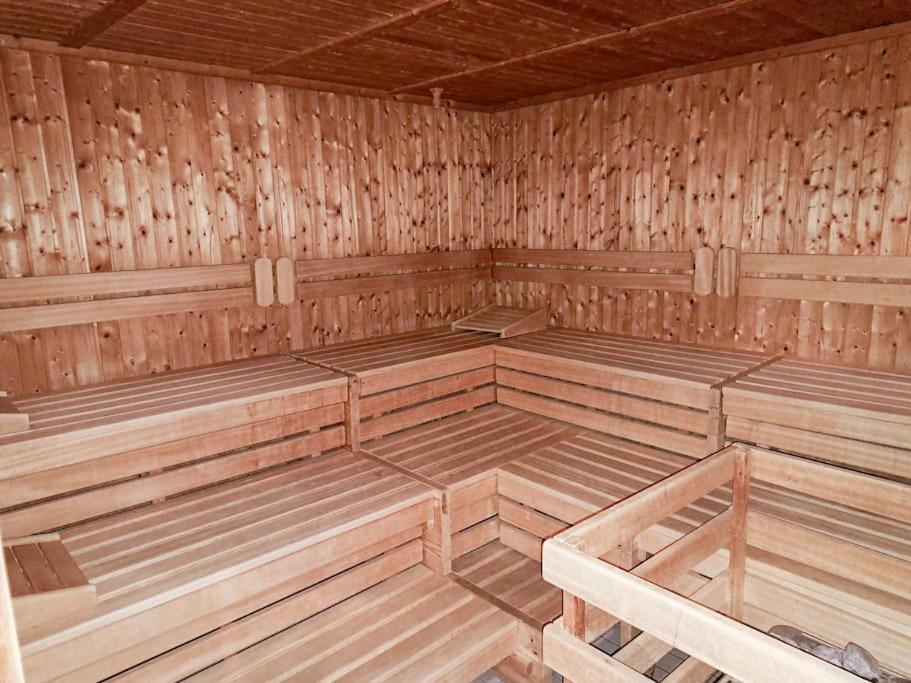 Apartement Nathalie - Wellness Mit Pool Und Sauna シュルッフゼー エクステリア 写真