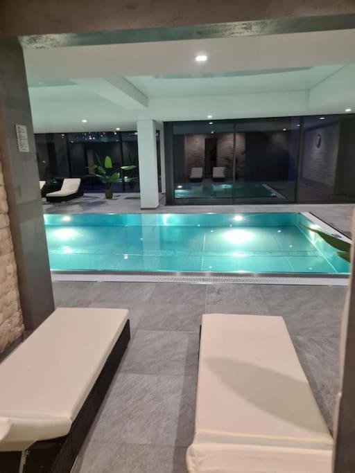 Apartement Nathalie - Wellness Mit Pool Und Sauna シュルッフゼー エクステリア 写真
